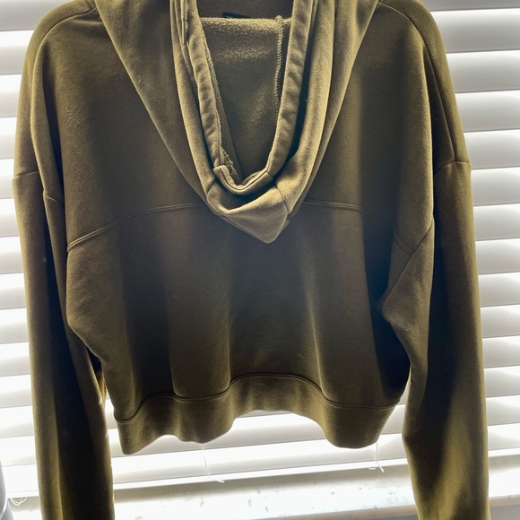 nike sweater - Picture 2 of 4